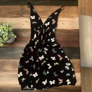 Wild Fable XS Butterfly dress. Scrunched bust area. Adjustable straps.